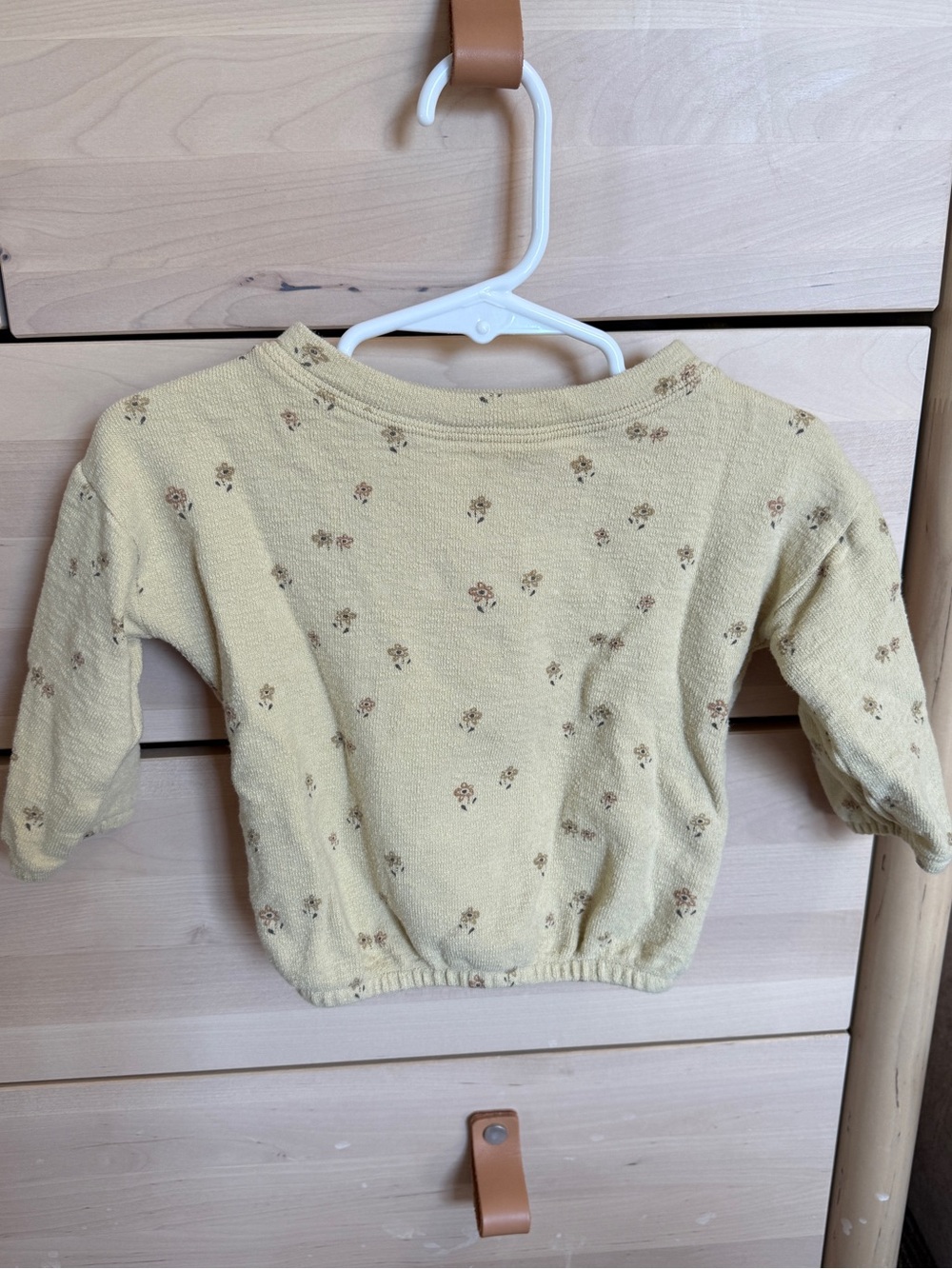 Rylee and Cru Slouchy Pullover in Yellow Flowers